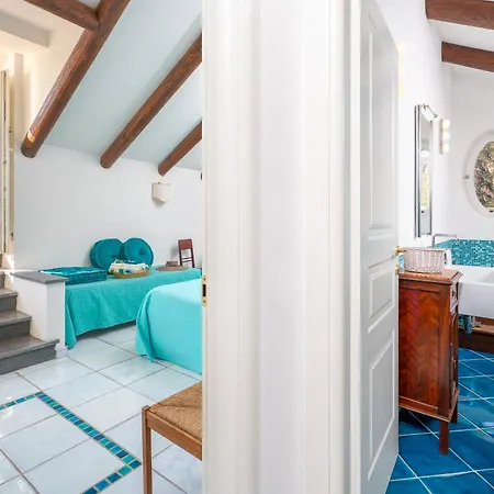 Yourhome - La Terrazza Nel Blu *