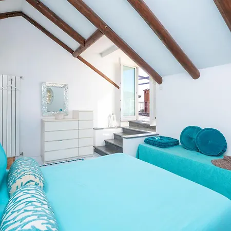 Yourhome - La Terrazza Nel Blu Appartement *